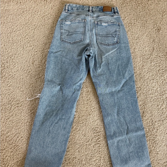 American Eagle Outfitters Light Blue Distressed Straight Leg Jeans - Picture 2 of 4